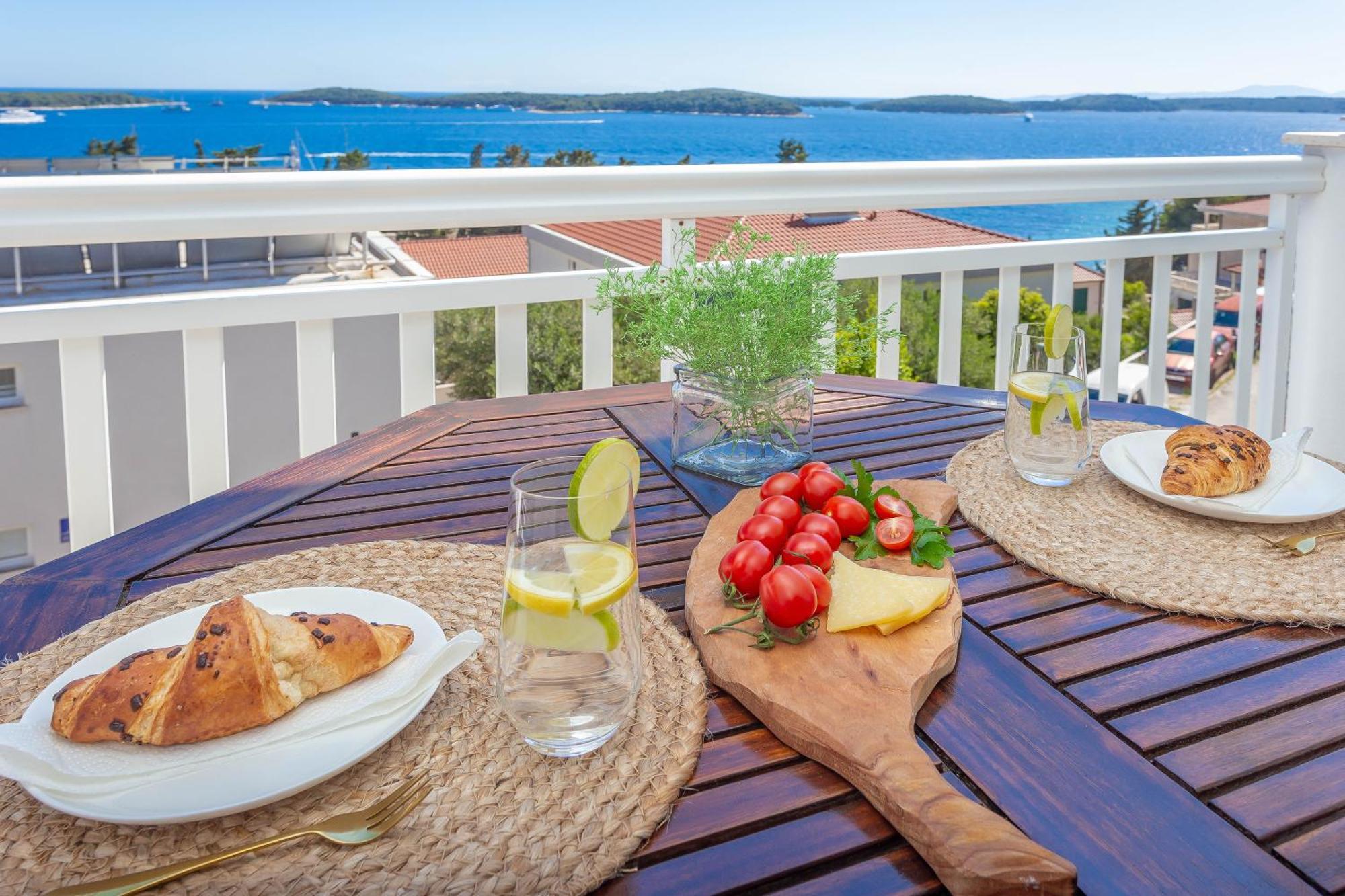 Tia Hvar Top View Apartment Hvar Town Exterior photo